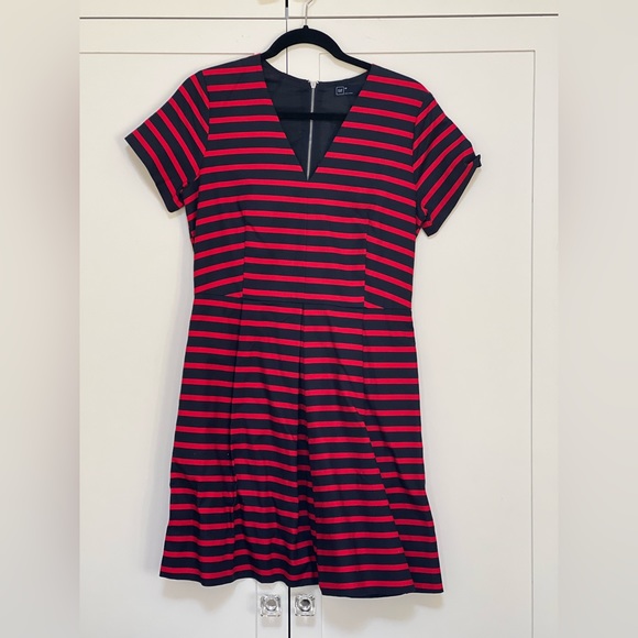 Patio Season Dress - Picture 1 of 4